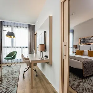 https://leonardo-royal-hotel-barcelona-fira.catalonia-hotels.com